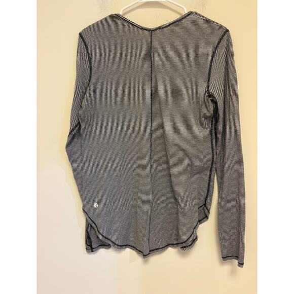 Lululemon Yogini 5 Year Long Sleeve Tee Size 8 Tonka Stripe Black White - Picture 4 of 5